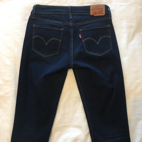 Levi’s 711 dark wash skinny jeans - Picture 5 of 5